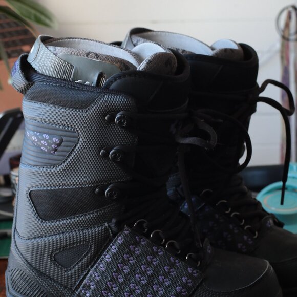 Brand new ThirtyTwo women's snowboard boots size 8.5 / 39.5 - Picture 4 of 5